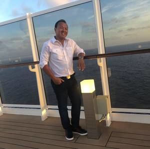 Meet your Posher, Kenni